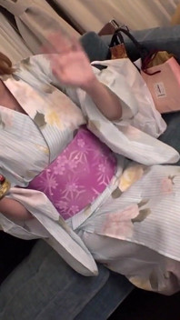 En vacker Jd i en Yukata med mycket ansiktsutlösning och Nakadashi!