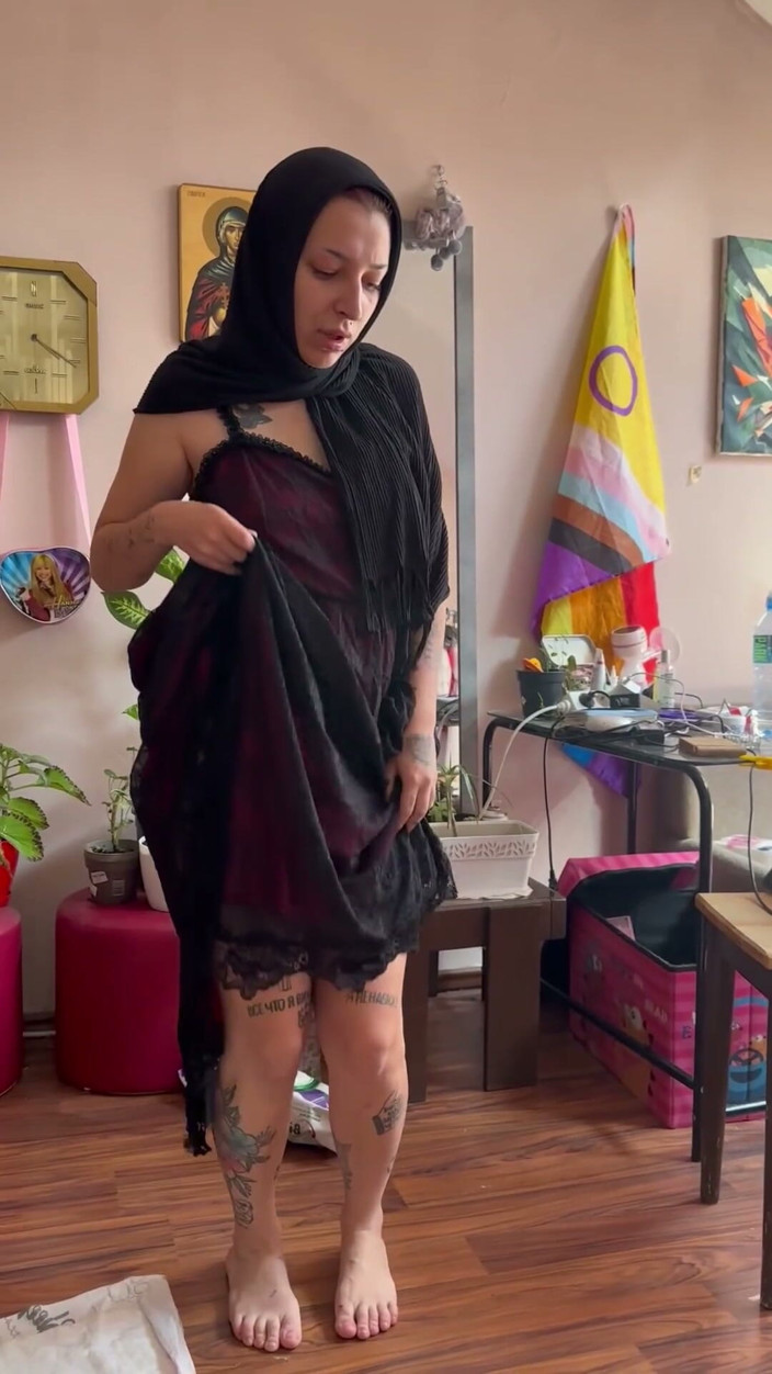 lanalovacutie: Muslim Goth Striptease in Hijab