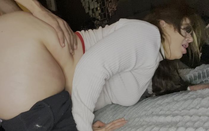 Catalia's Epic Filth: Velké černé péro v mém těsném malém zadku