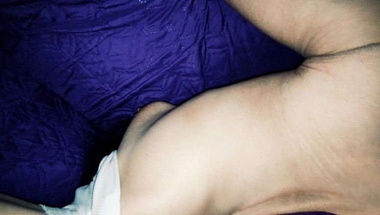 Hotlia: Мне интересно, как ее задница может выдержать такой жесткий анал