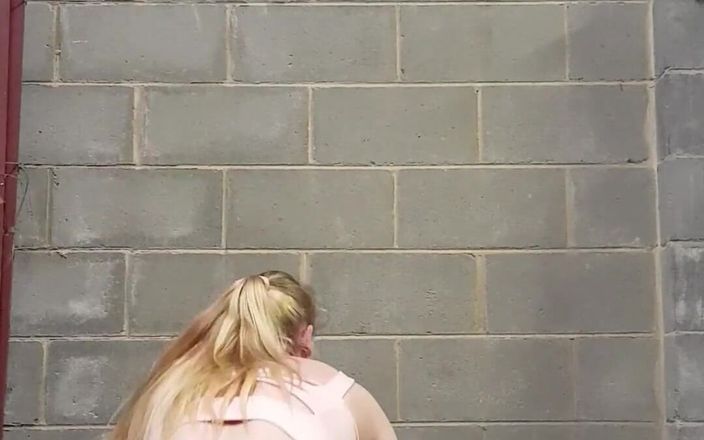 Michellexm: Treino nu, minha tentativa de yoga mais suportes nus,