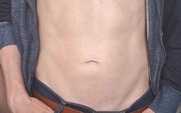 Dexterxxlfun: Seksi sıska genç kız babasının elinden sağıyor