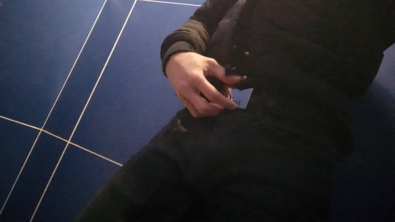 Jon Arteen: Jon Arteens männliche mall masturbation auf der toilette. Haben Sie...