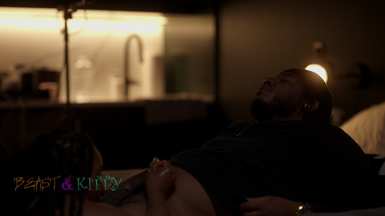 BeastnKitty: Чернокожую шлюшку KittyLove с завязанными глазами, связали и трахнули снова