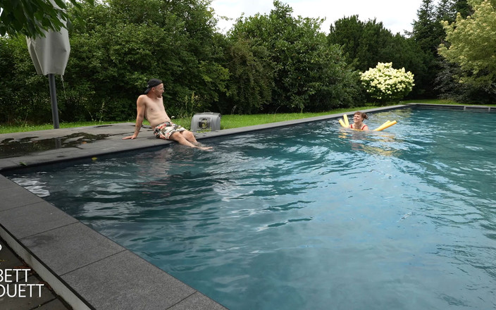 BettDuett: First Pool Fuck on Vacation!!