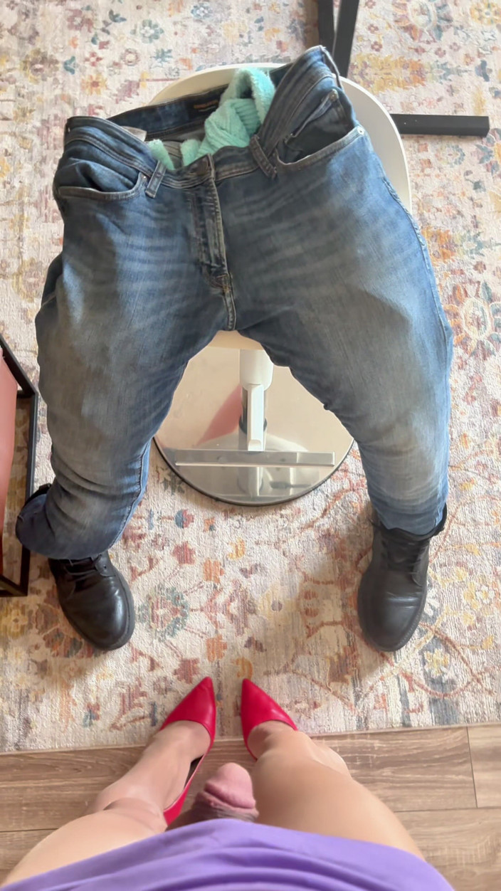 cd_aysemmm: Ich zerquetschte die eier des pizzaboys