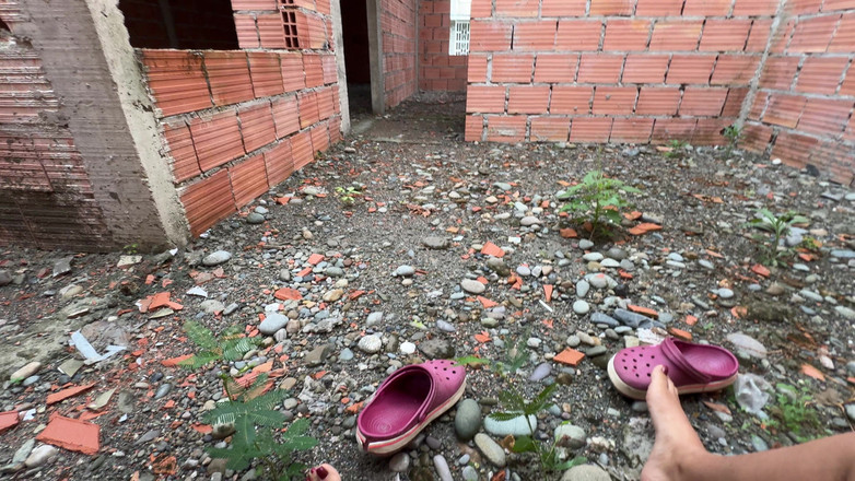 EMY_AND_JONH: Chestia asta cu masturbarea în public mă face să mă simt