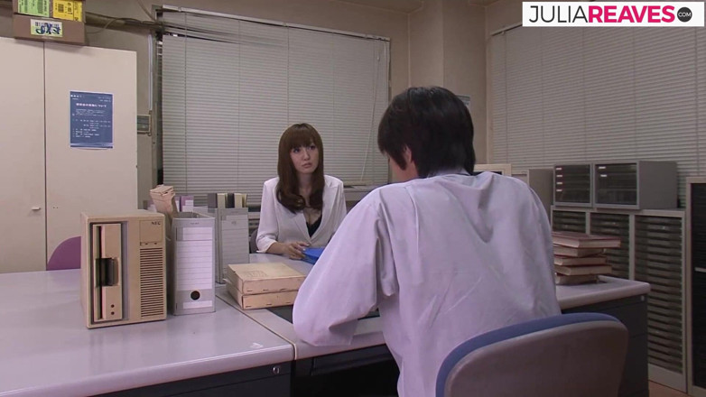 JapaneseAmateur: Geiles mädchen lutscht einen riesigen schwanz und reitet es dann...