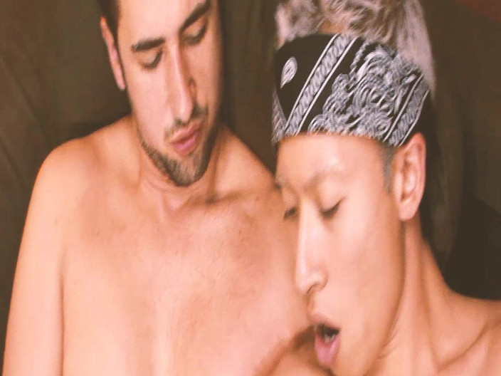 SEXUAL SIN GAY: Domácí černoši scéna - 3_skinny Ebony Twink ošukaná jeho svalnatým kolegou