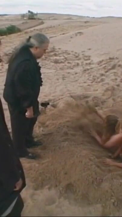 Absolute BDSM films - The original: Жирна дупа і лупцювання, на пляжі, частина 2