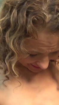 La tua figliastra cattiva tia sa che hai visto il porno miLF - pov