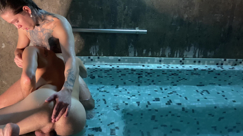 Harry_Jen: Sauna Tanpa Kondom - Kongkek tekak, regangan lubang, zakar tebal dan...