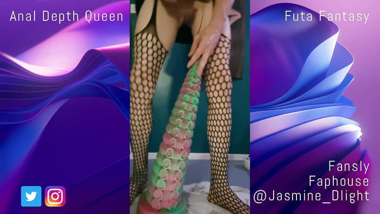 Jasmine Dlight - UK's most extreme anal porn star: Johnthomastoys, insertions anales profondes extrêmes dans un anime pvc extrême,...