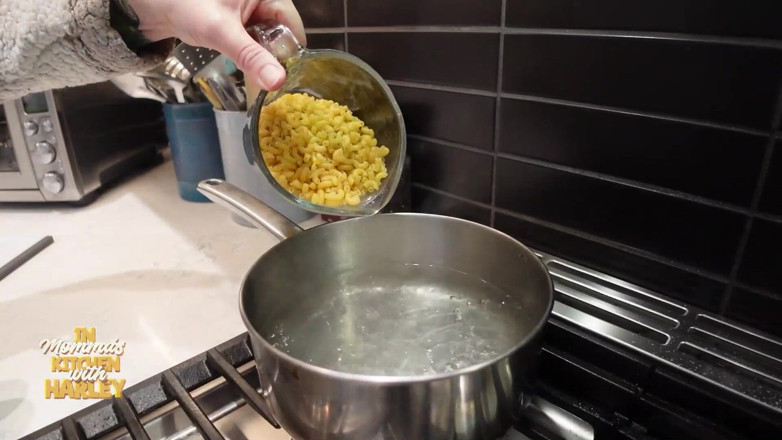 Harley Sin: Dapur dengan Harley Mac N Cheese Edition