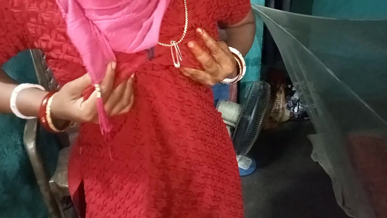 Raja puja: Indiana india si scopa il culo e la figa da...