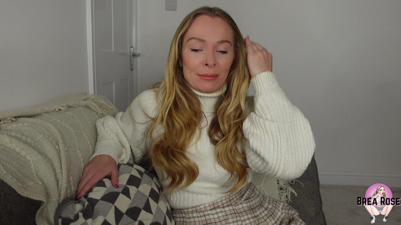 Brea Rose: Éjaculation sur les seins de tes voisins