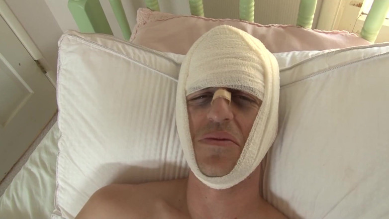 Dirty male dom, femdom, spanking and pegging vids: O brunetă minunată fute curul tipului în spital