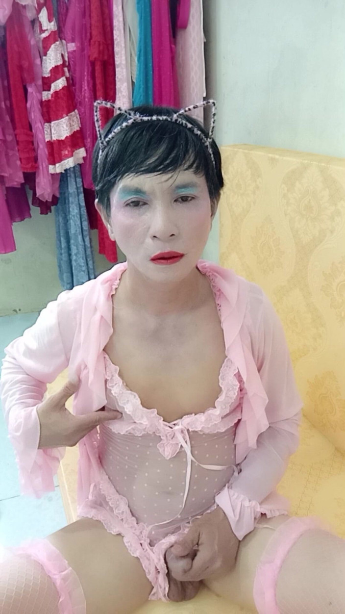 nguyen dang thien tri: Transgénero vistiendo sexy lencería porno haciendo el amor follando la...