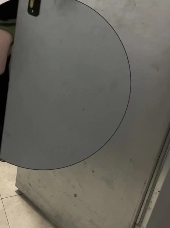 AmateurBoysPissing: 男孩打开小屋并发现朋友撒尿