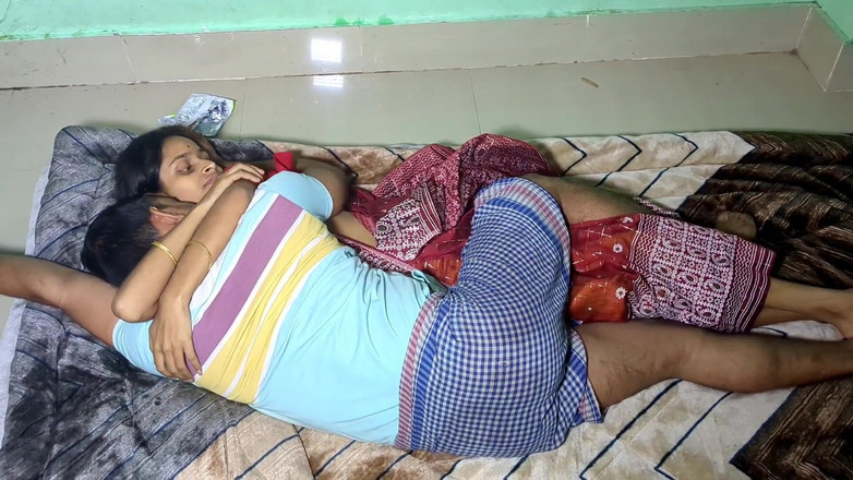 Easypron: アッサムニューHusbendと妻のセックスビデオ