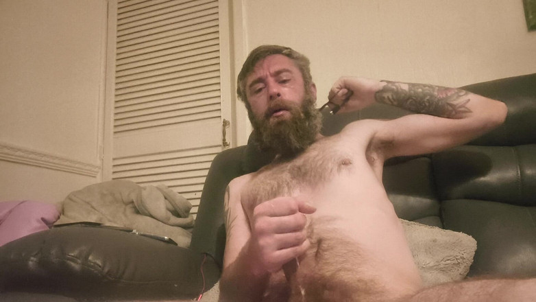 Smoking stoker: Melancap batang besar saya, merasai precum dan pancutan mani