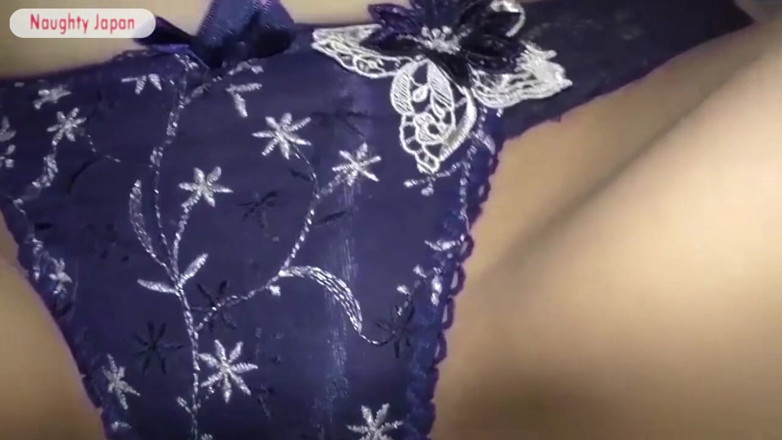 Asian cutie: Affaire creampie. Une femme de 35 ans trahit son mariage pour...