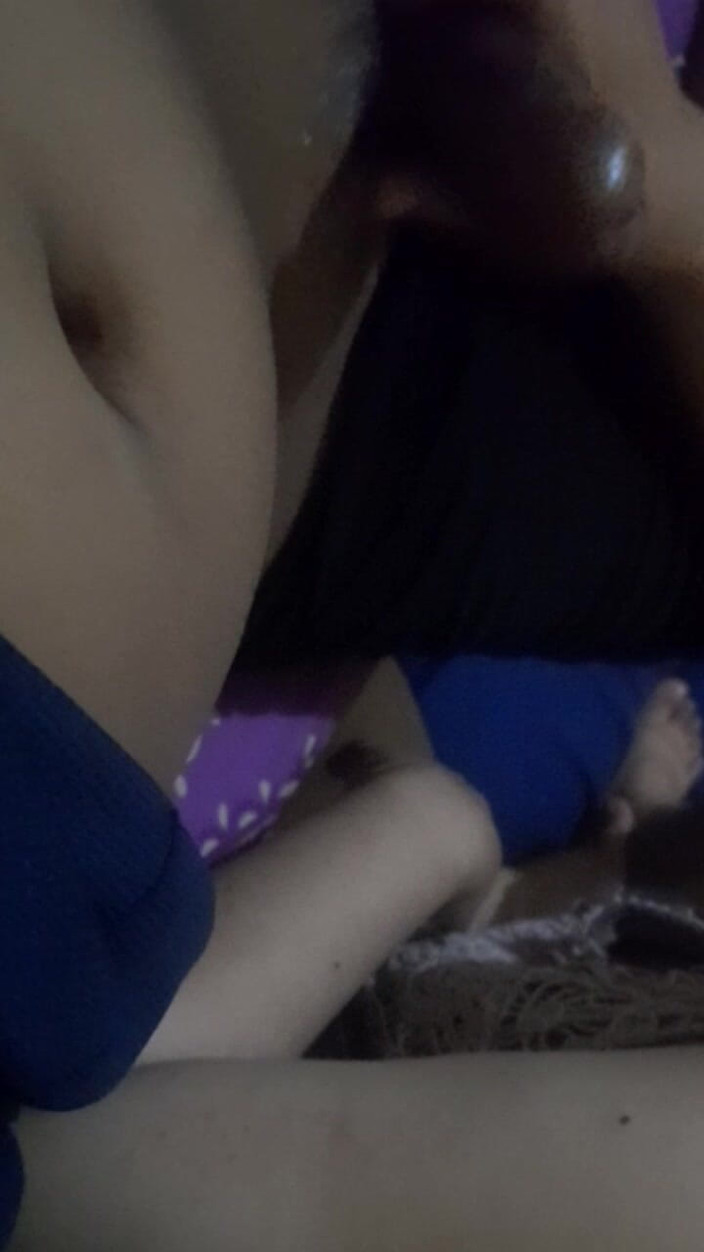 Angelina Pop: Siki gergin olana kadar güzel bir erkek arkadaşıyla külotsuz