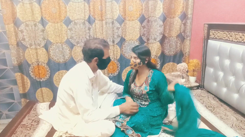 MehwishButt: Une femme desi indienne en colère parce que son mari...