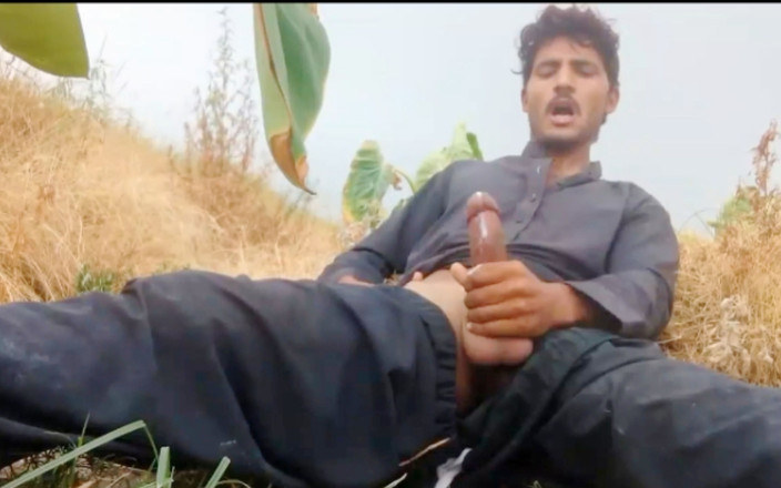 Gulzamin133: Yalnız oğlan büyük yarak boşalması tam video