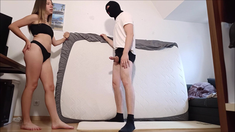GermanBallsBusted: Barefoot Ballbusting in Bikini