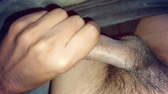 Luckky: Iemand zal aan mijn penis zuigen.