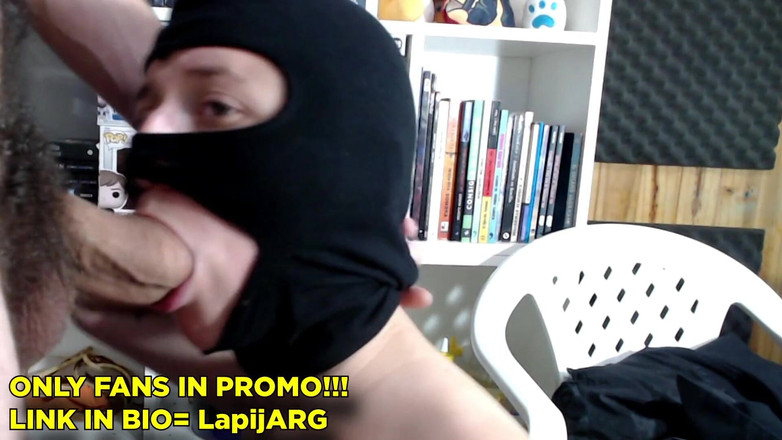 LapijARG7: Můj přítel saje můj penis sedí, prsatá a velký zadek...