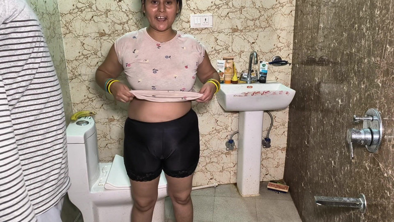 Puja ki jawani: Banana in Pooja's pussy