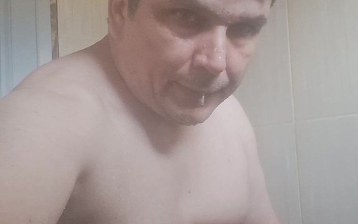 Claudio: J’ai essayé de goûter mon urine