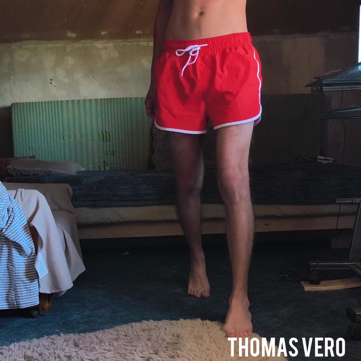 Vero Thomas: 跟你说话，Hanjob，毛茸茸的家伙。