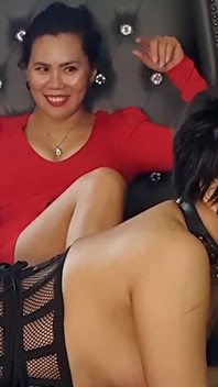 노예 소녀를 지배하는 잔인한 여주인 도미나파이어