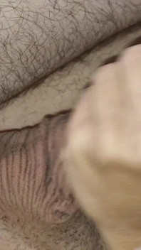 Sissy Femboy si vzal velký penis se spermatem na hladkém zadku!