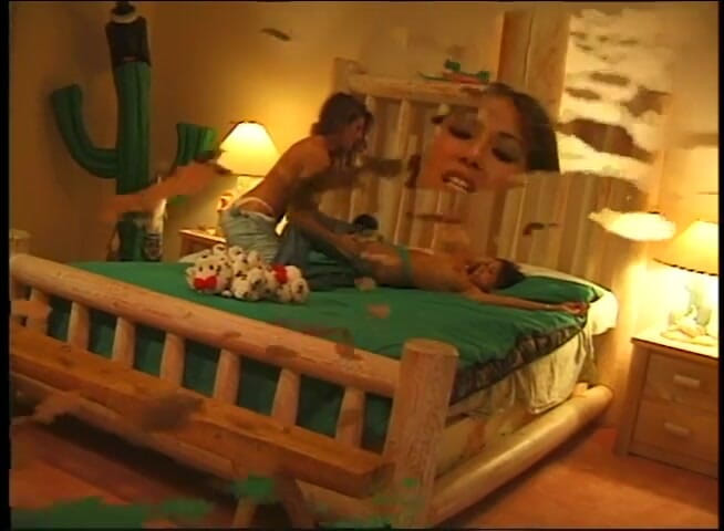 VOP Porno: Крупним планом лесбійські ігри азіатської мамки з великими цицьками та її брюнетки