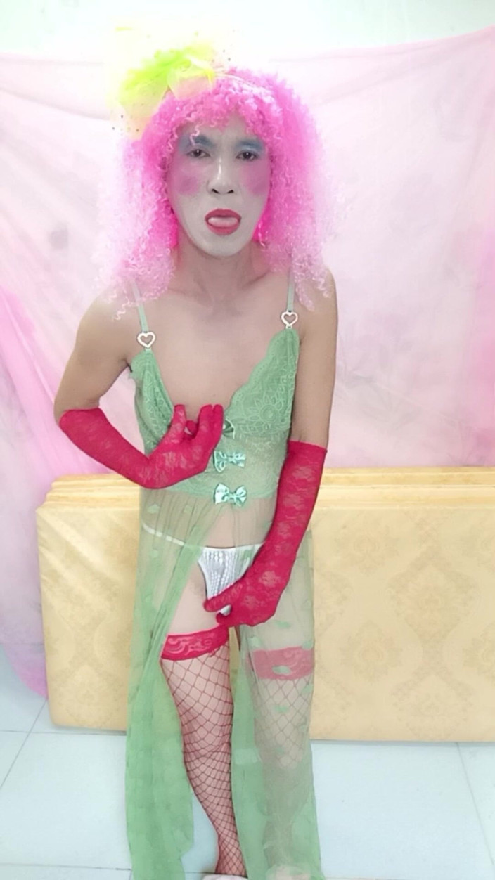 nguyen dang thien tri: Oanh le transe trägt sexy porno-selfie