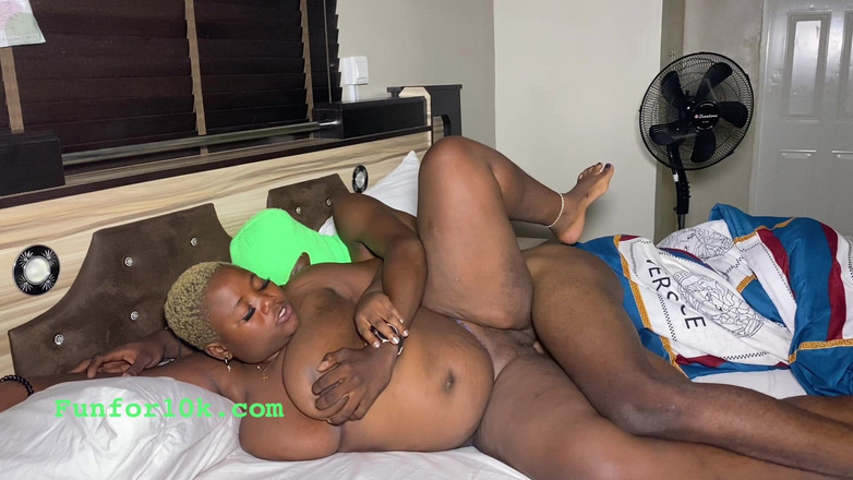 Funfor10k straight videos only: Mamma Tettona Viene Scopata Da Un Ragazzo Mascherato Da Scopare
