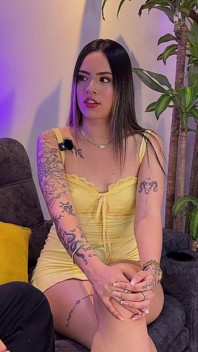 Kolombiyalı sarışın whosmorera7, Brian Evansx ile bir seks röportajı yaptı