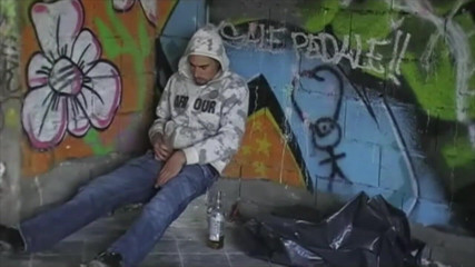 Gaybareback: French twink used by a scally boy in the passage