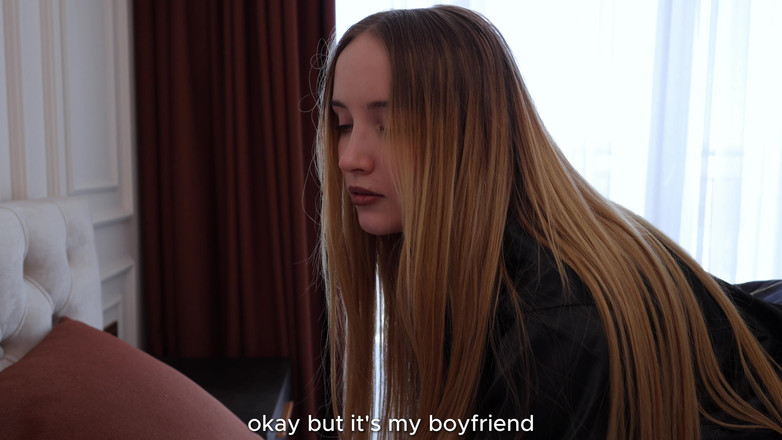 Polly Yangs: Przyrodni brat nie widział ani jednej cipki! Będę jego pierwszym!