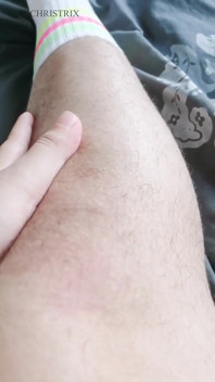 Kaki tebal dan sensual menggoda dengan kaki lebuh alami