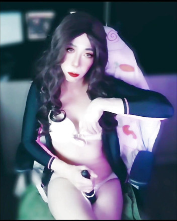 Sophie Yuki: Trans Horny Masterbation on Vibrators While Live ...