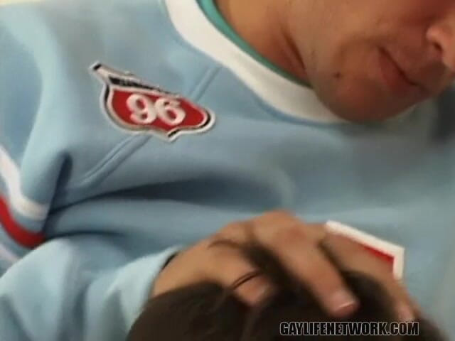 Gay Life Network: Chàng trai dễ thương thổi kèn &amp; đụ