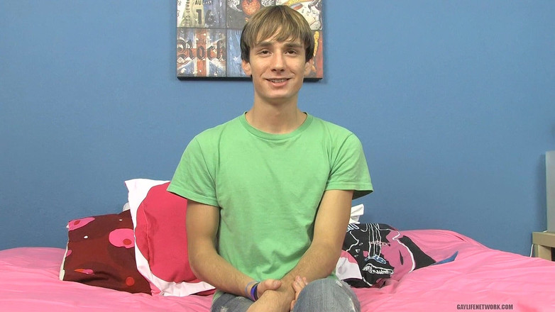 Lollipop Twinks: Seksowny twink Nathan Stratus mówi o dużych
