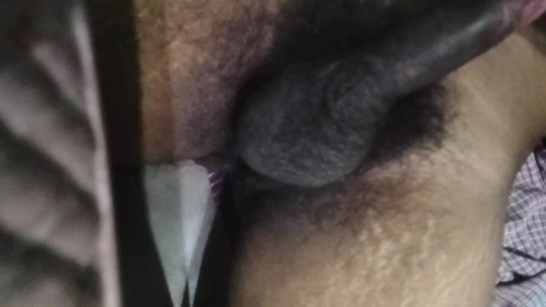 Desi Tits: Thủ dâm trong phòng