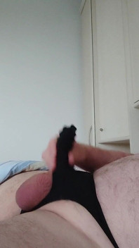 Azgın mastürbasyon siyah tanga ile horoz için