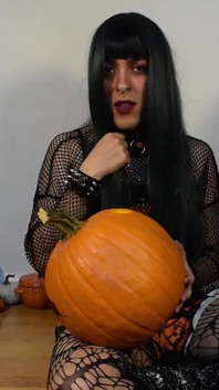 Goth, transgirl silene stopft kürbis